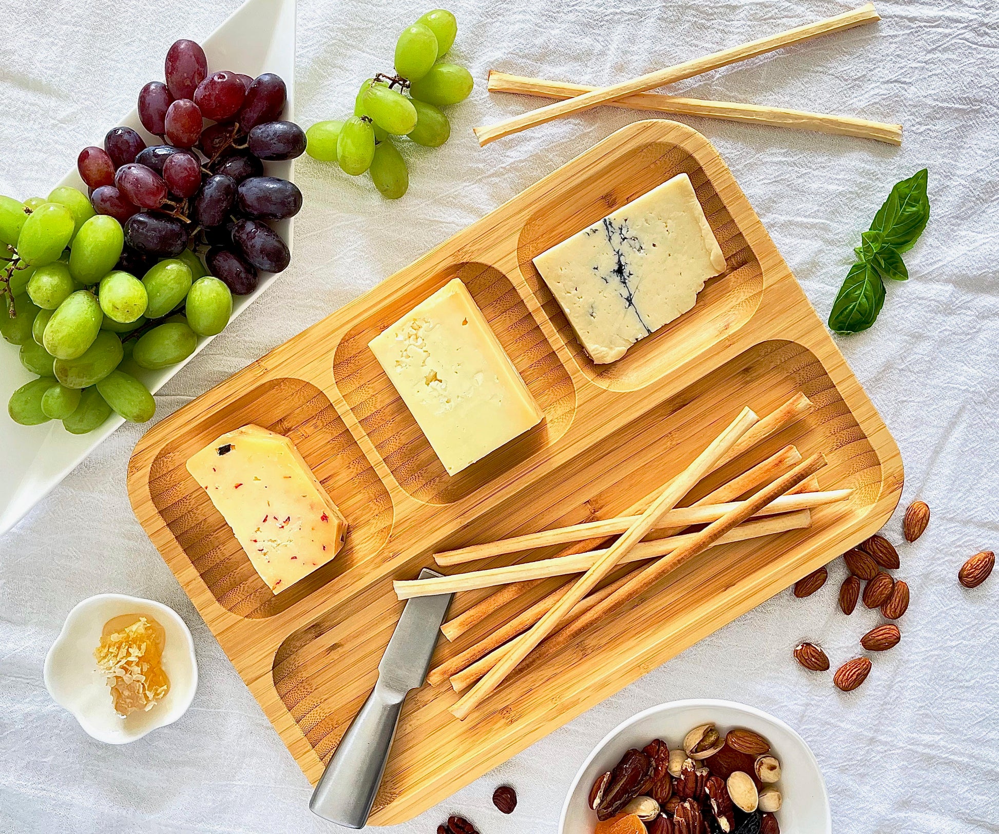 EcoGlow Bamboo Bento Box – 4-Compartment Divided Plate (13” x 9”) DC-Wilmax USA